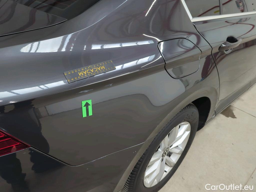  Volkswagen  Passat Comfortline 2.0 TDI DSG 150 CP #17