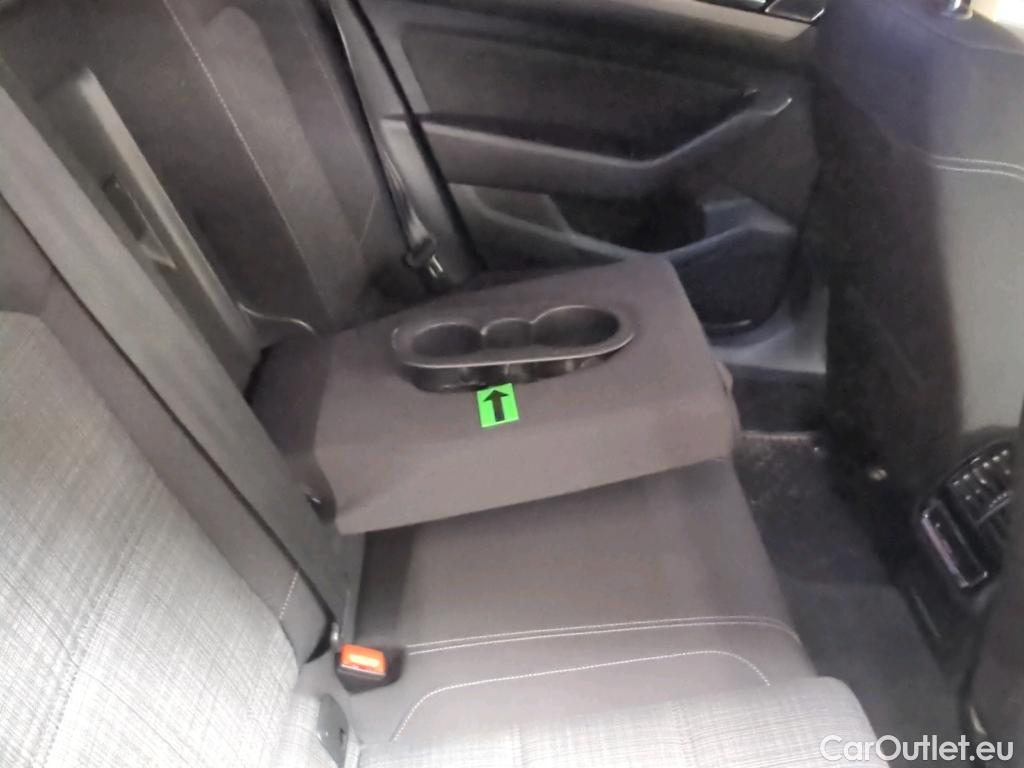  Volkswagen  Passat Comfortline 2.0 TDI DSG 150 CP #5