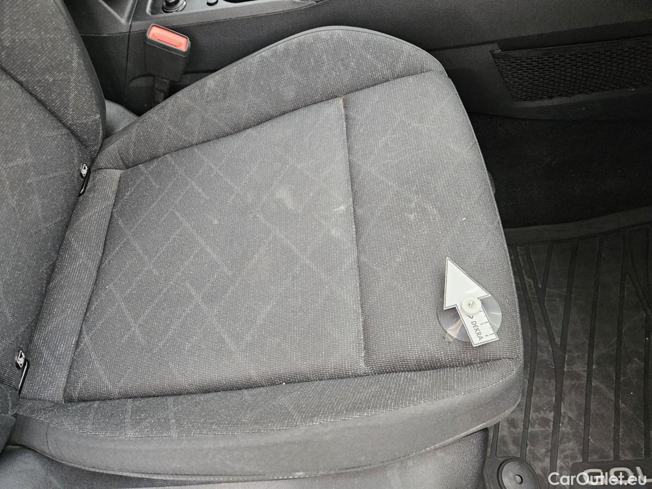  Volkswagen  Golf  2.0 TDI 116HP DSG Life Variant #38