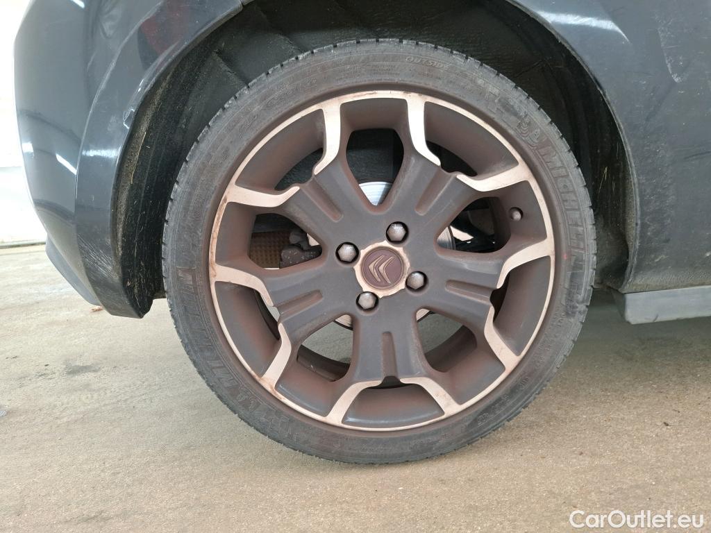  Citroen  DS3 CITROEN  3p Berline Sport Chic THP 150 #63