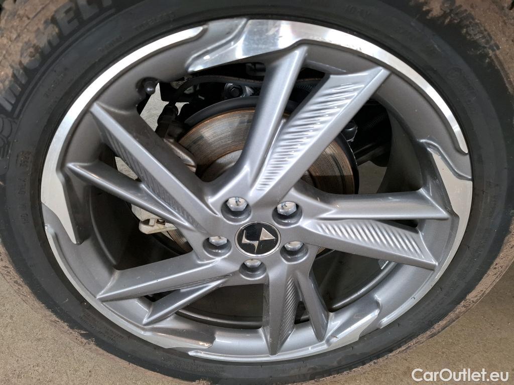  DS  DS7 DS DS 7 Crossback / 2017 / 5P / SUV E-TENSE 4x4 300 BASTILLE + #34