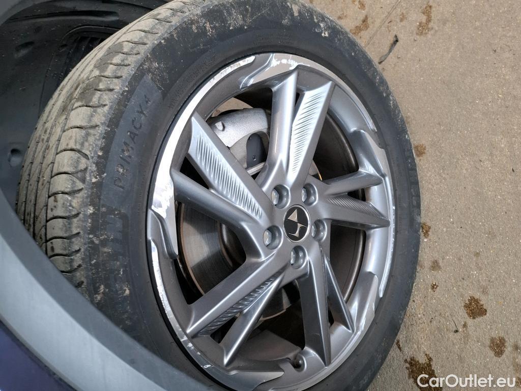  DS  DS7 DS DS 7 Crossback / 2017 / 5P / SUV E-TENSE 4x4 300 BASTILLE + #20