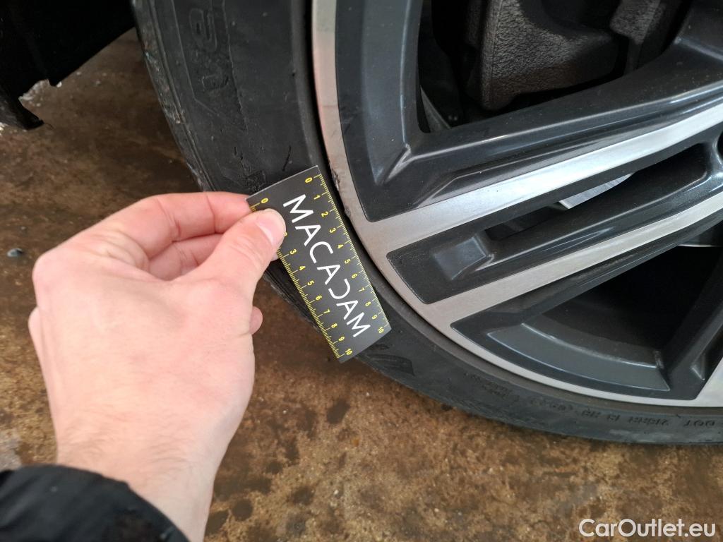  Bmw  Serie 1 BMW Série 1 / 2019 / 5P / Berline 116i Business Design #40