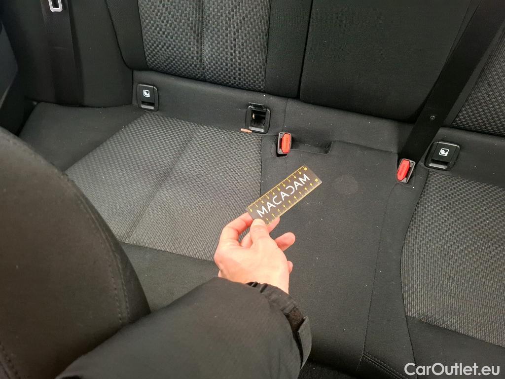  Bmw  Serie 1 BMW Série 1 / 2019 / 5P / Berline 116i Business Design #29