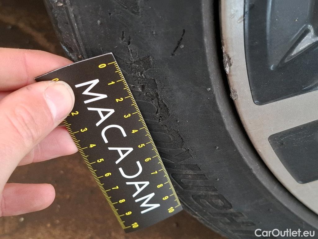  Bmw  Serie 1 BMW Série 1 / 2019 / 5P / Berline 116i Business Design #10