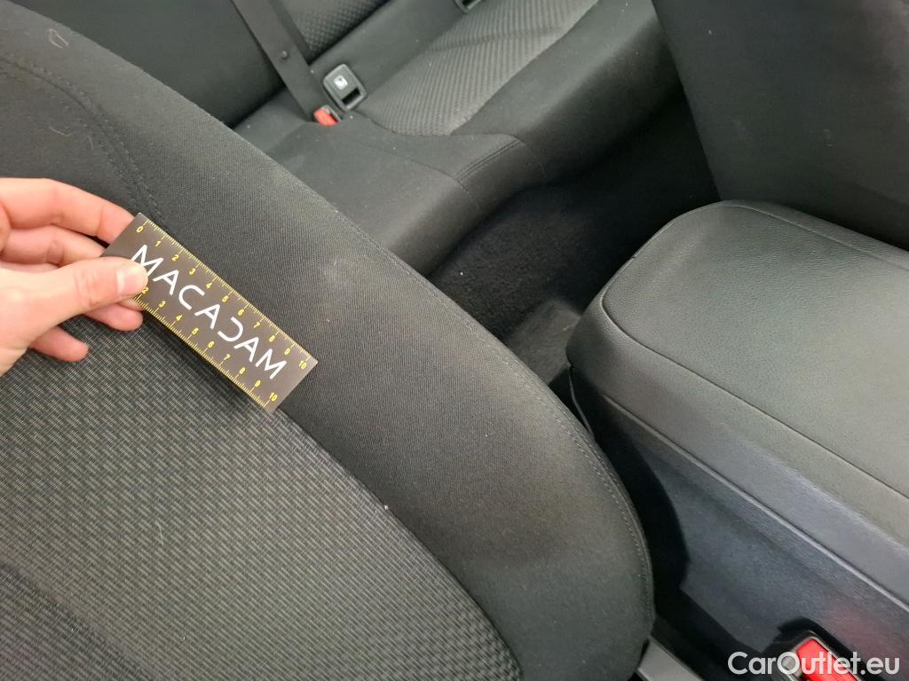  Bmw  Serie 1 BMW Série 1 / 2019 / 5P / Berline 116i Business Design #26