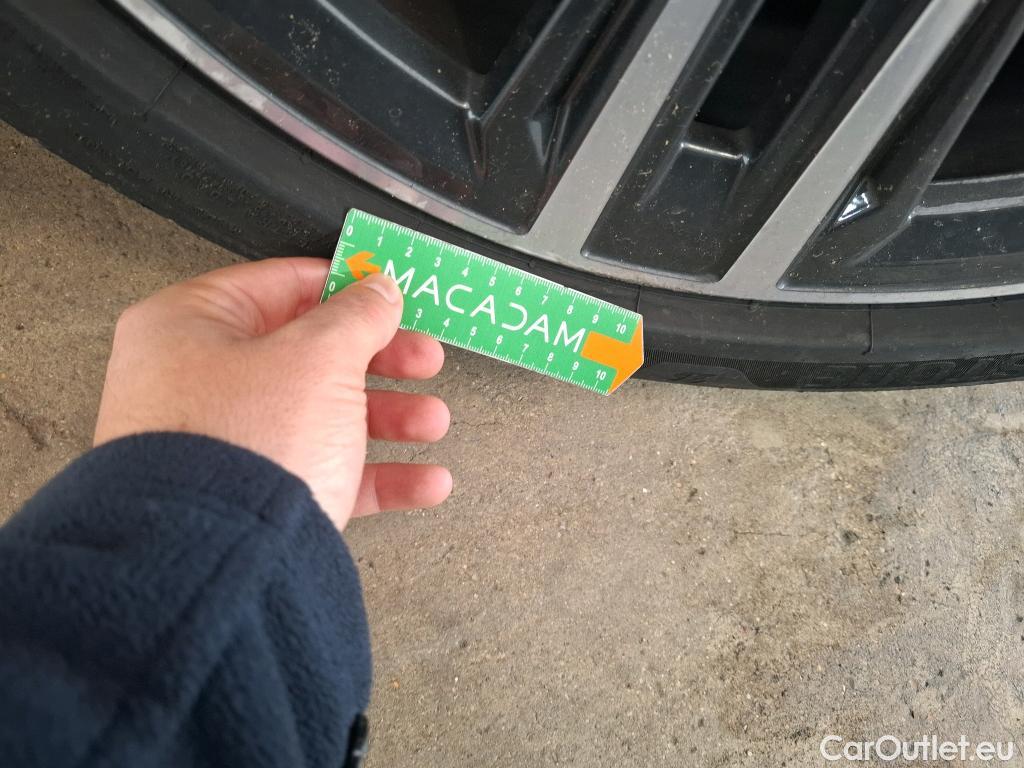  Bmw  Serie 1 BMW Série 1 / 2019 / 5P / Berline 1.5 116D DKG7 Business Design #7