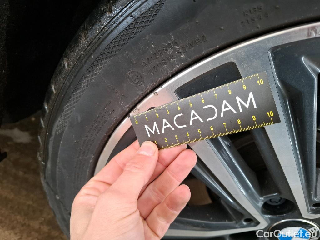  Bmw  Serie 1 BMW Série 1 / 2019 / 5P / Berline 116i Business Design #44