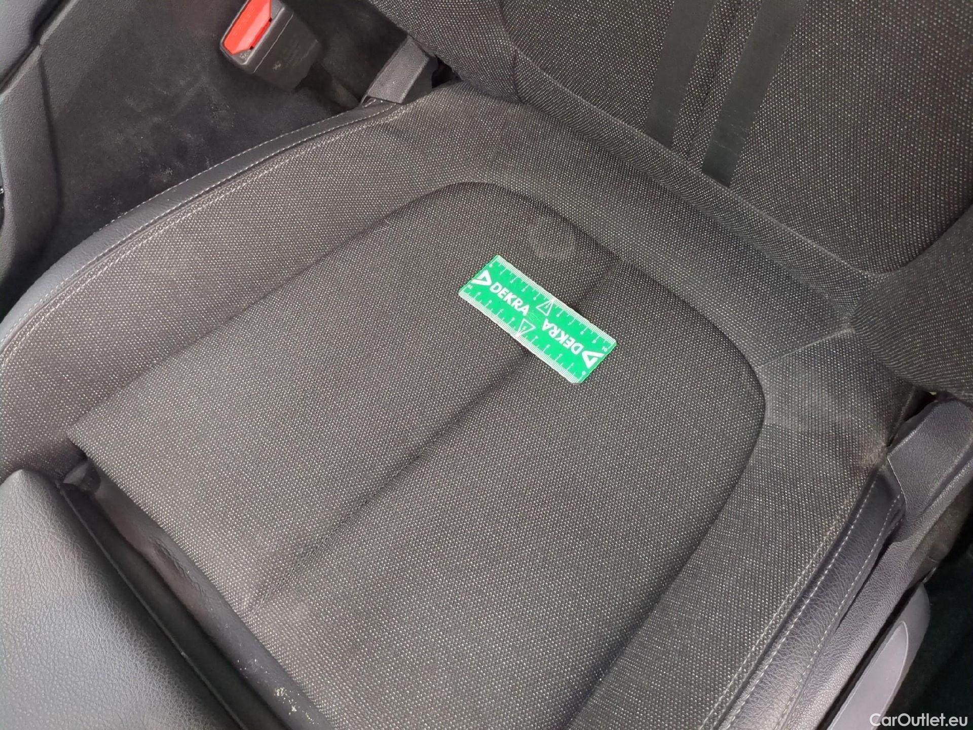  Bmw  Serie 1 Série 1 Berline 118 i Edition Sport 1.5 135CV BVA7 E6d #2