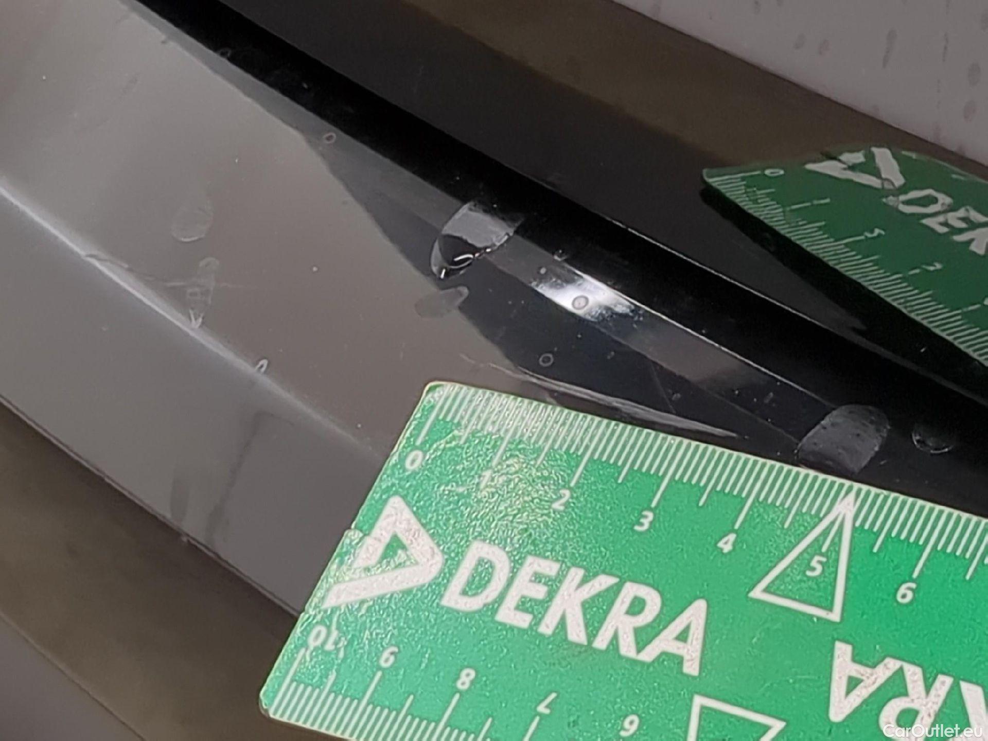  Citroen  C4 CITROEN  X / 2022 / 4P / Berline PureTech 130 SS EAT8 Shine / VO RECONDITIONNE - PHOTOS AVANT RECONDITIONNEMENT #9