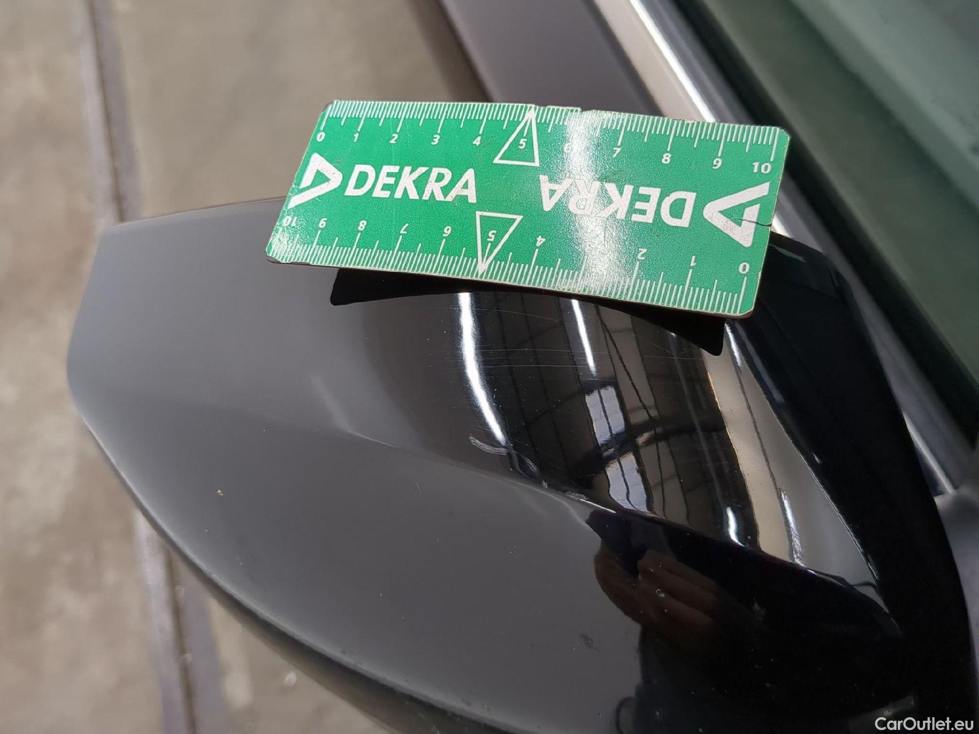  Citroen  C4 CITROEN  X / 2022 / 4P / Berline PureTech 130 SS EAT8 Shine / VO RECONDITIONNE - PHOTOS AVANT RECONDITIONNEMENT #14