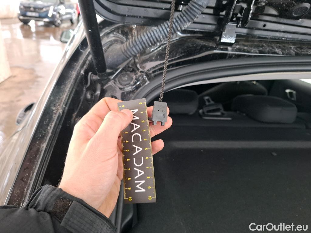  Bmw  Serie 1 BMW Série 1 / 2019 / 5P / Berline 116i Business Design #32