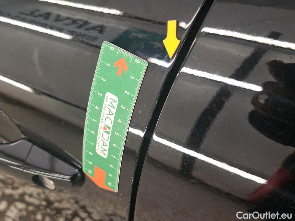  Citroen  C4  X Feel Pack 1.2 PureTech 130CV BVA8 6E #2