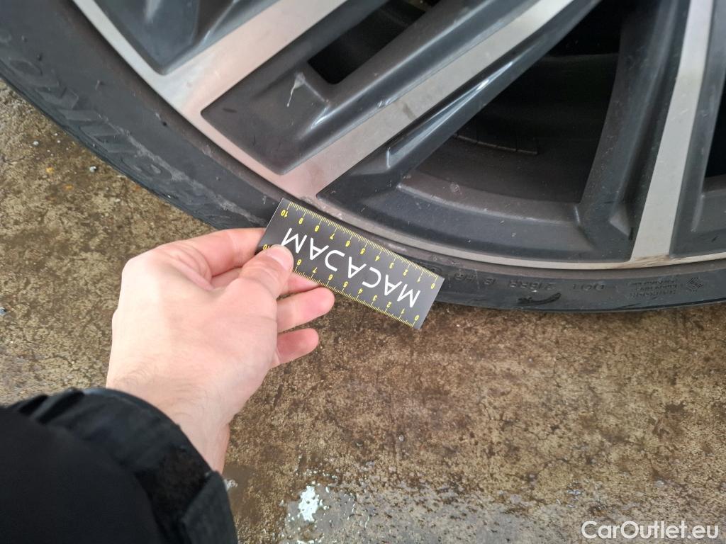  Bmw  Serie 1 BMW Série 1 / 2019 / 5P / Berline 116i Business Design #49