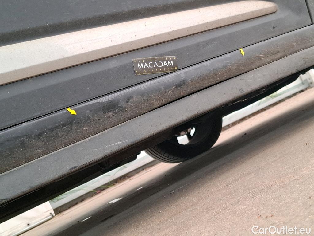  Citroen  DS3 CITROEN  3p Berline Sport Chic THP 150 #25