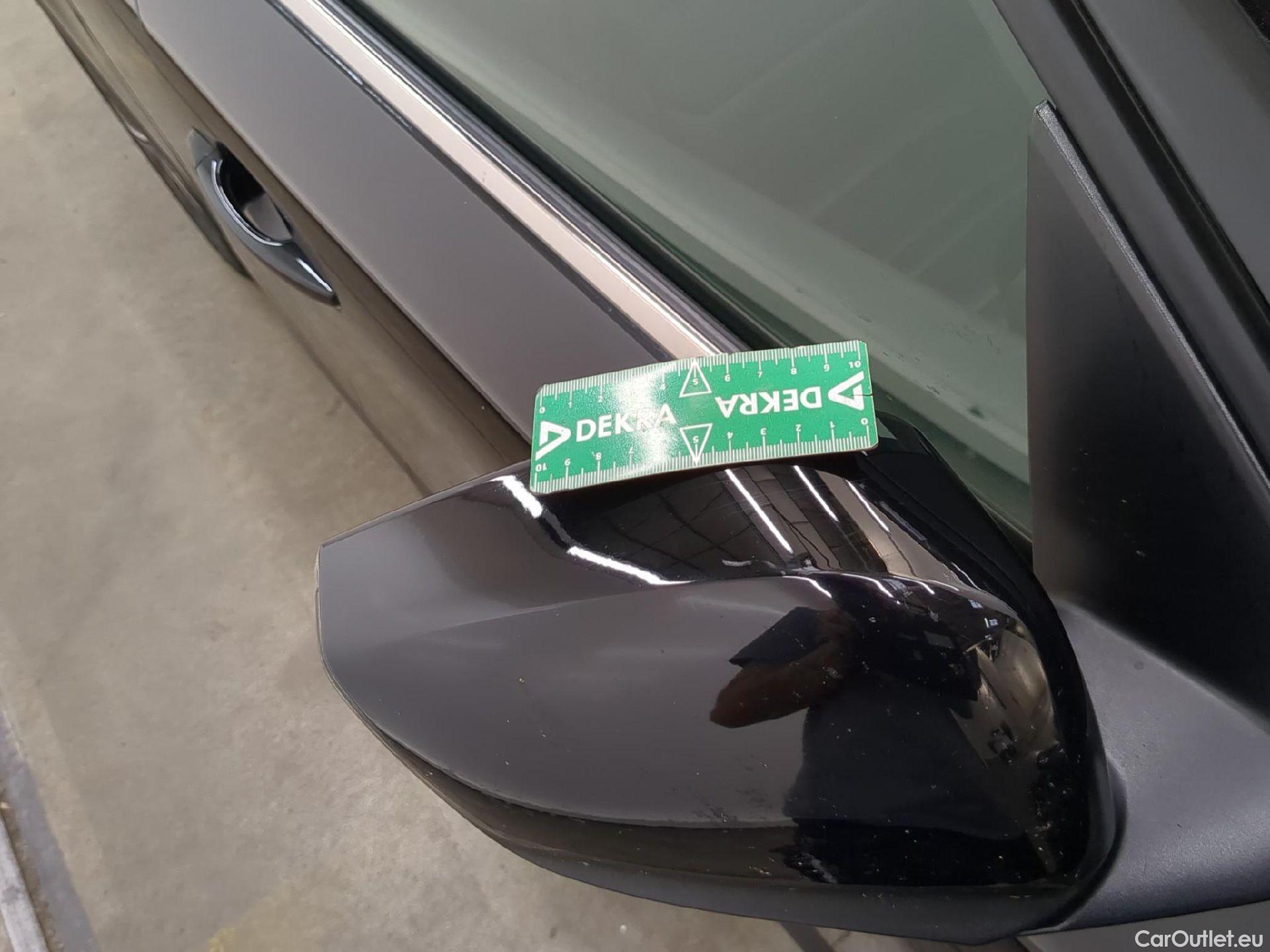  Citroen  C4 CITROEN  X / 2022 / 4P / Berline PureTech 130 SS EAT8 Shine / VO RECONDITIONNE - PHOTOS AVANT RECONDITIONNEMENT #13