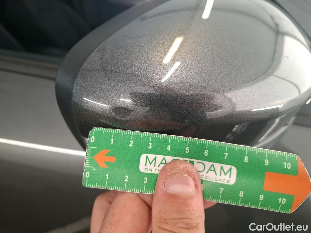  Ford  Kuga FORD  / 2019 / 5P / SUV 2.5 Duratec 190 FHEV Powershift Titanium #32