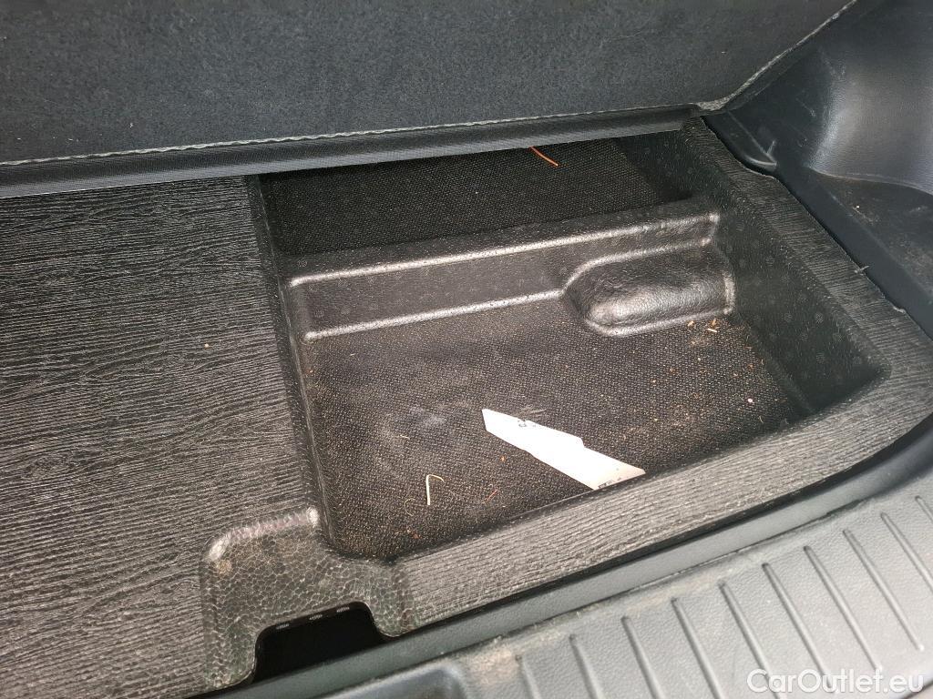  KIA  Sportage KIA  / 2021 / 5P / SUV 1.6 T-GDI 265 PHEV AUTO 4WD GT-LINE PREM #26