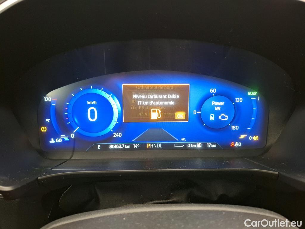 Ford  Kuga FORD  / 2019 / 5P / SUV 2.5 Dur 225 hybrid PHEV Pshift Titanium #26