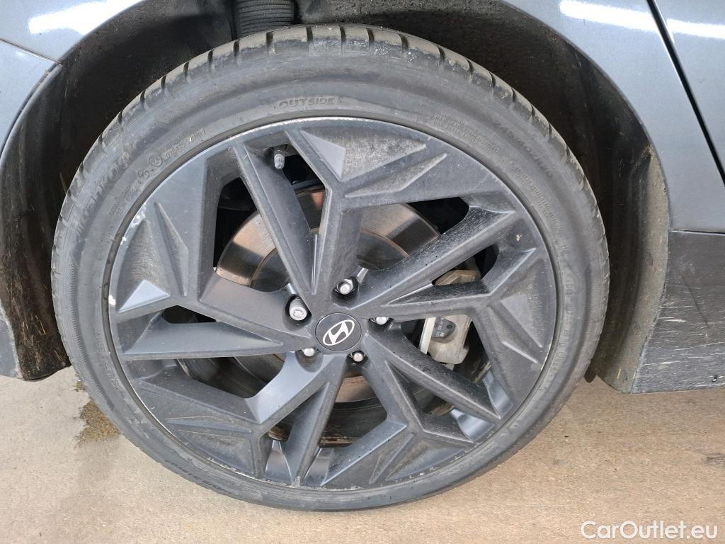  Hyundai   Ioniq Ioniq 6 First Edition Electrique 4WD 77kWh BVA #25