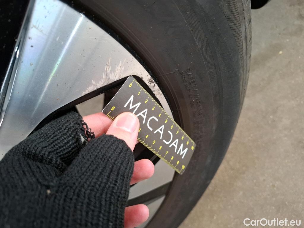  Mercedes  G-Klasee MERCEDES-BENZ GLC / 2019 / 5P / SUV 2.0 GLC 300 E BUSINESS LINE 4MATIC #16