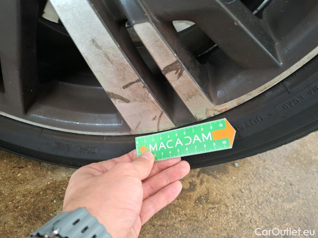  Peugeot  3008  GT 1.2 PureTech 130CV BVA8 E6d #26