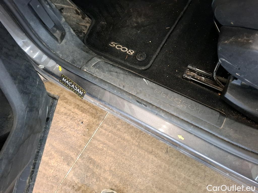  Peugeot  5008  Active Pack 1.5 HDi 130CV BVA8 7 Sieges E6d #9