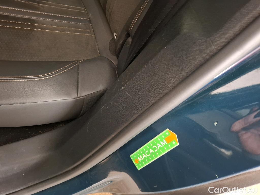  Peugeot  3008  GT 1.2 PureTech 130CV BVA8 E6d #31