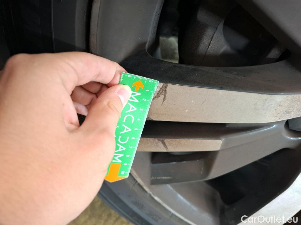  Peugeot  3008  GT 1.2 PureTech 130CV BVA8 E6d #17