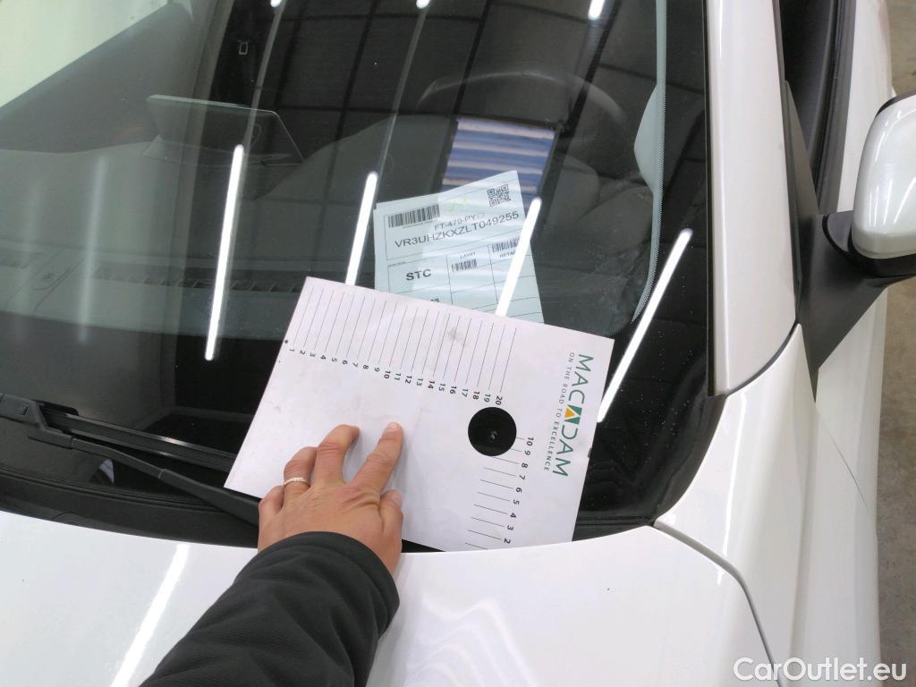  Peugeot  208  (e-) Active Business 50kWh BVA #19