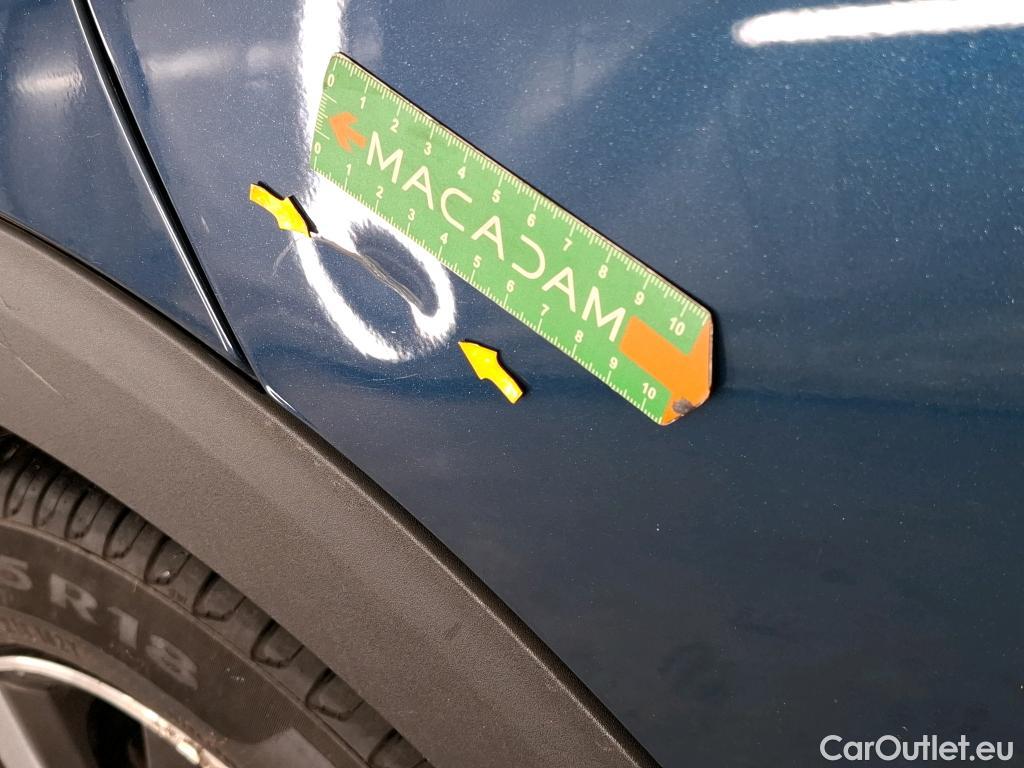  Peugeot  3008 PEUGEOT  / 2020 / 5P / SUV 1.6 HYBRID 225 E-EAT8 Allure Pack #4