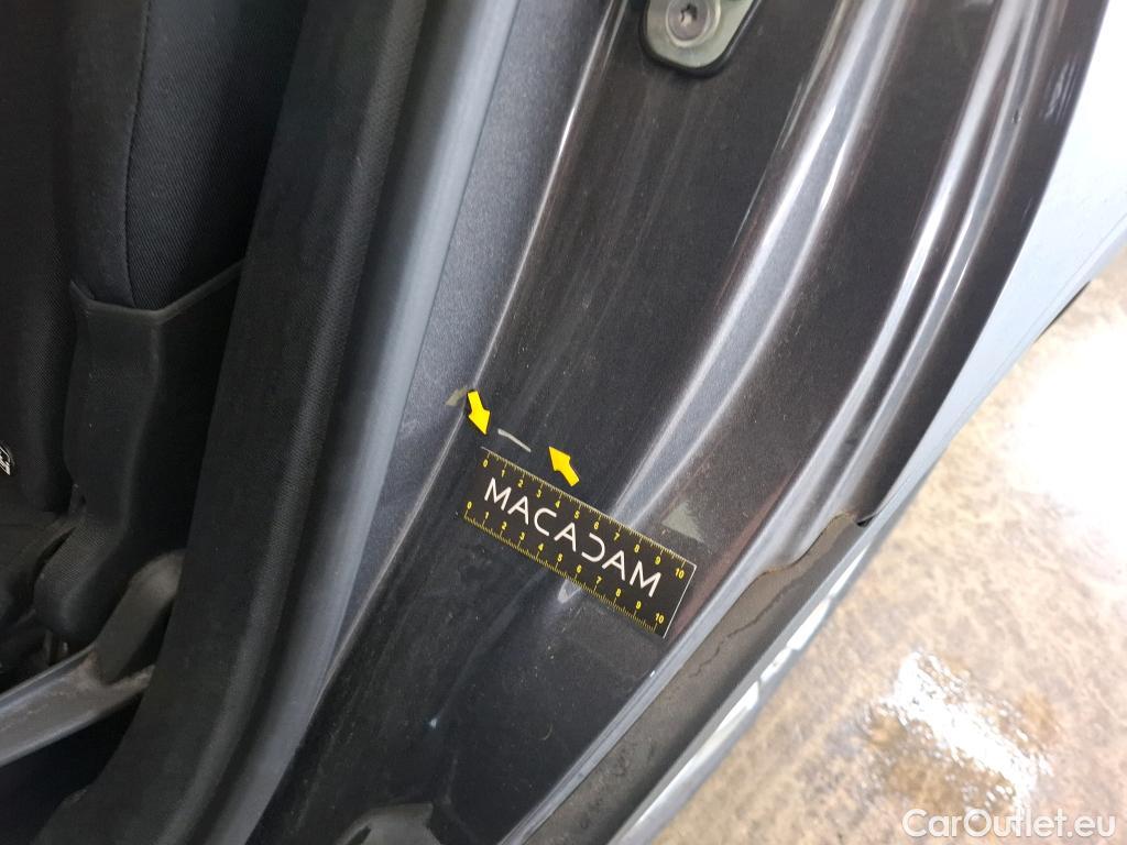  Peugeot  5008  Active Pack 1.5 HDi 130CV BVA8 7 Sieges E6d #35