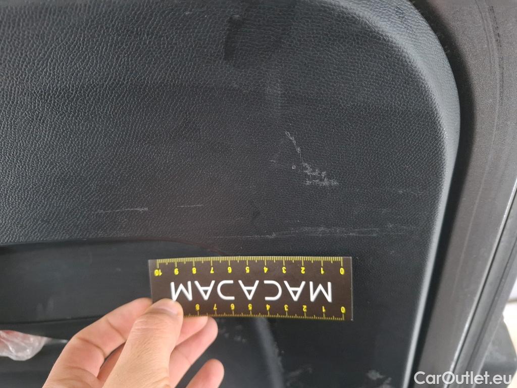  Peugeot  2008  Allure Pack 1.2 PureTech 130CV BVA8 E6d #36