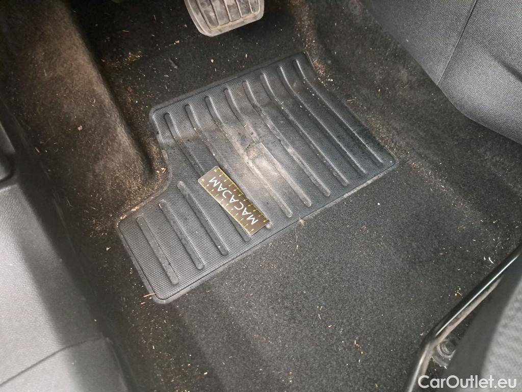  Peugeot  2008  Allure Business 1.5 HDi 130CV BVA8 E6d #1