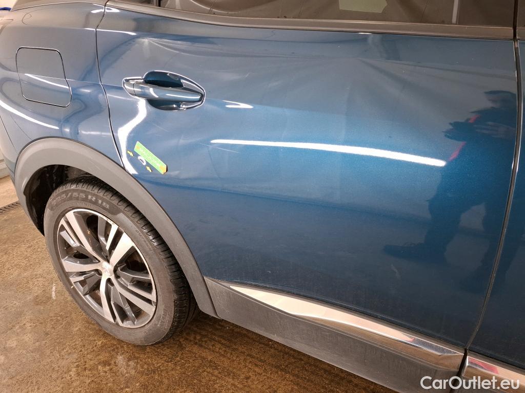  Peugeot  3008 PEUGEOT  / 2020 / 5P / SUV 1.6 HYBRID 225 E-EAT8 Allure Pack #3