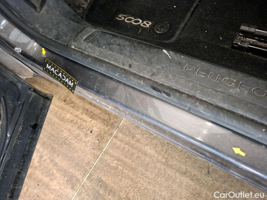  Peugeot  5008  Active Pack 1.5 HDi 130CV BVA8 7 Sieges E6d #10