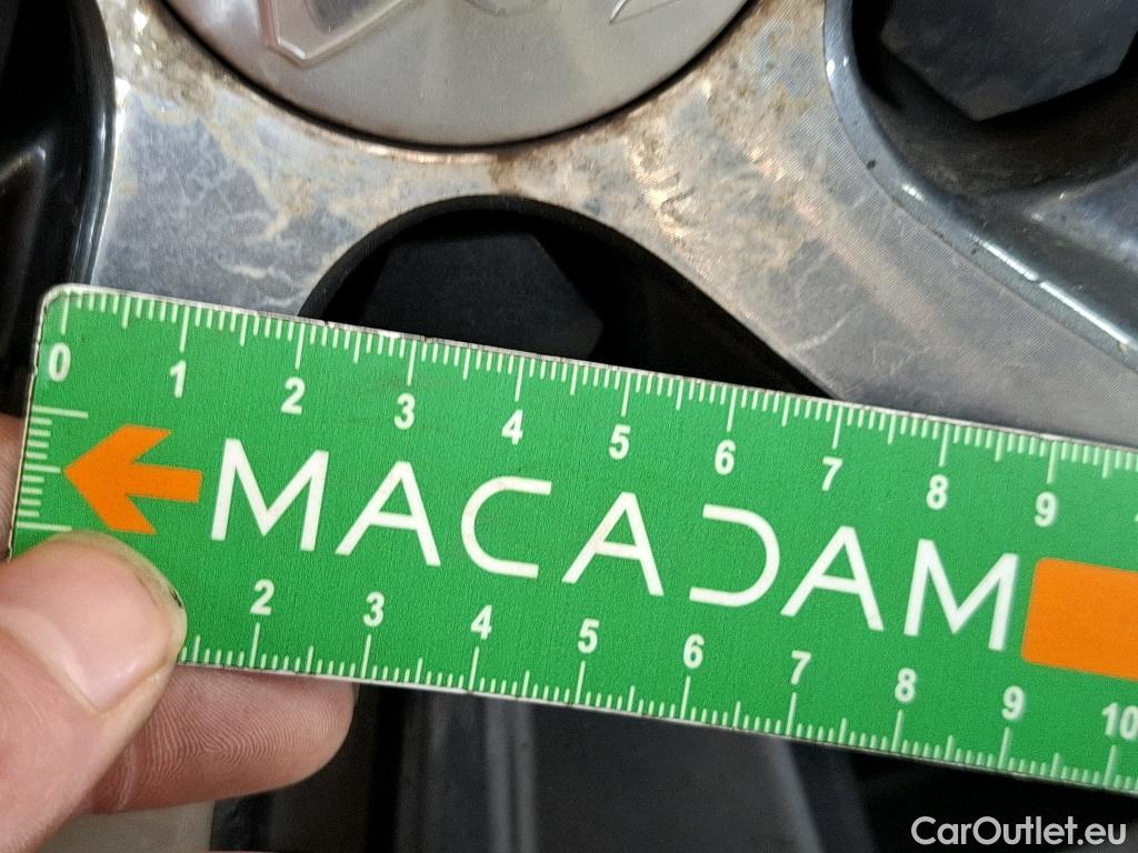  Peugeot  3008 PEUGEOT  / 2020 / 5P / SUV 1.6 HYBRID 225 E-EAT8 Allure Pack #15