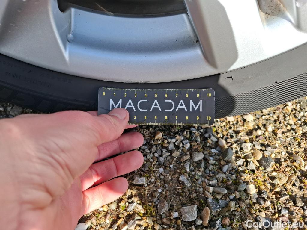  Toyota  Corolla TOYOTA  Touring Sports / 2018 / 5P / Break Hybride 122h Dynamic Business Beyond Zer #15