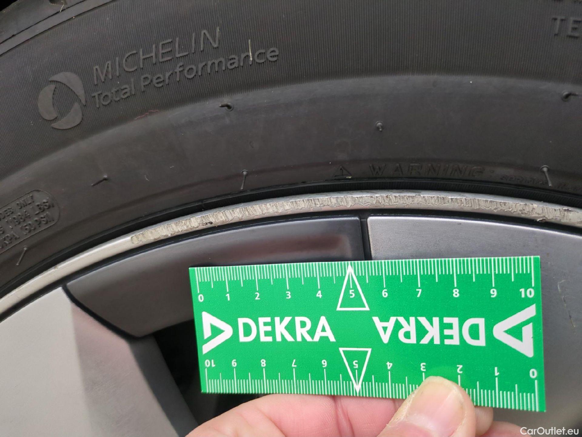  Tesla  Model Y TESLA  / 2020 / 5P / SUV Grand Autonomie Dual Motor AWD #20