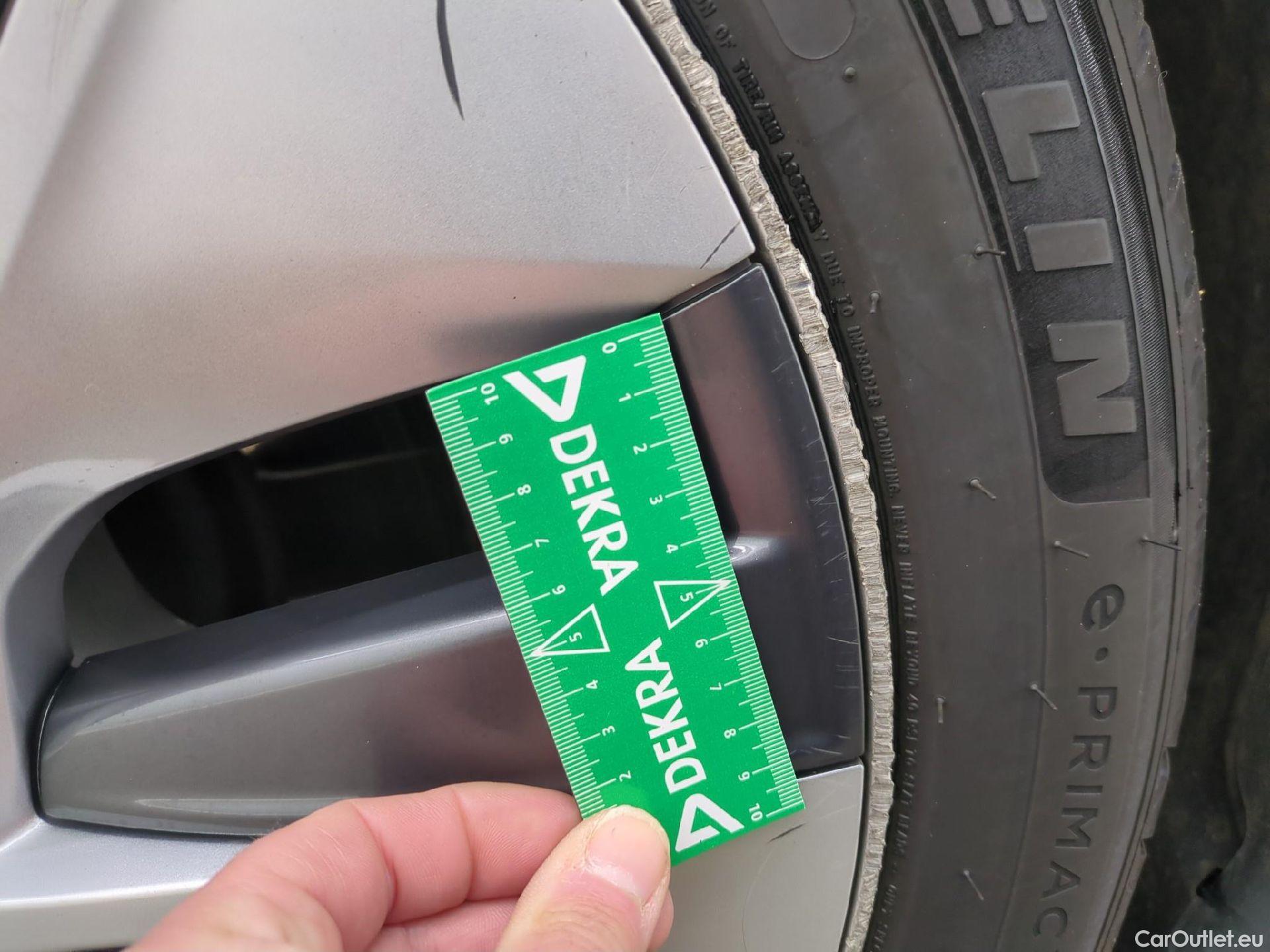  Tesla  Model Y TESLA  / 2020 / 5P / SUV Grand Autonomie Dual Motor AWD #17