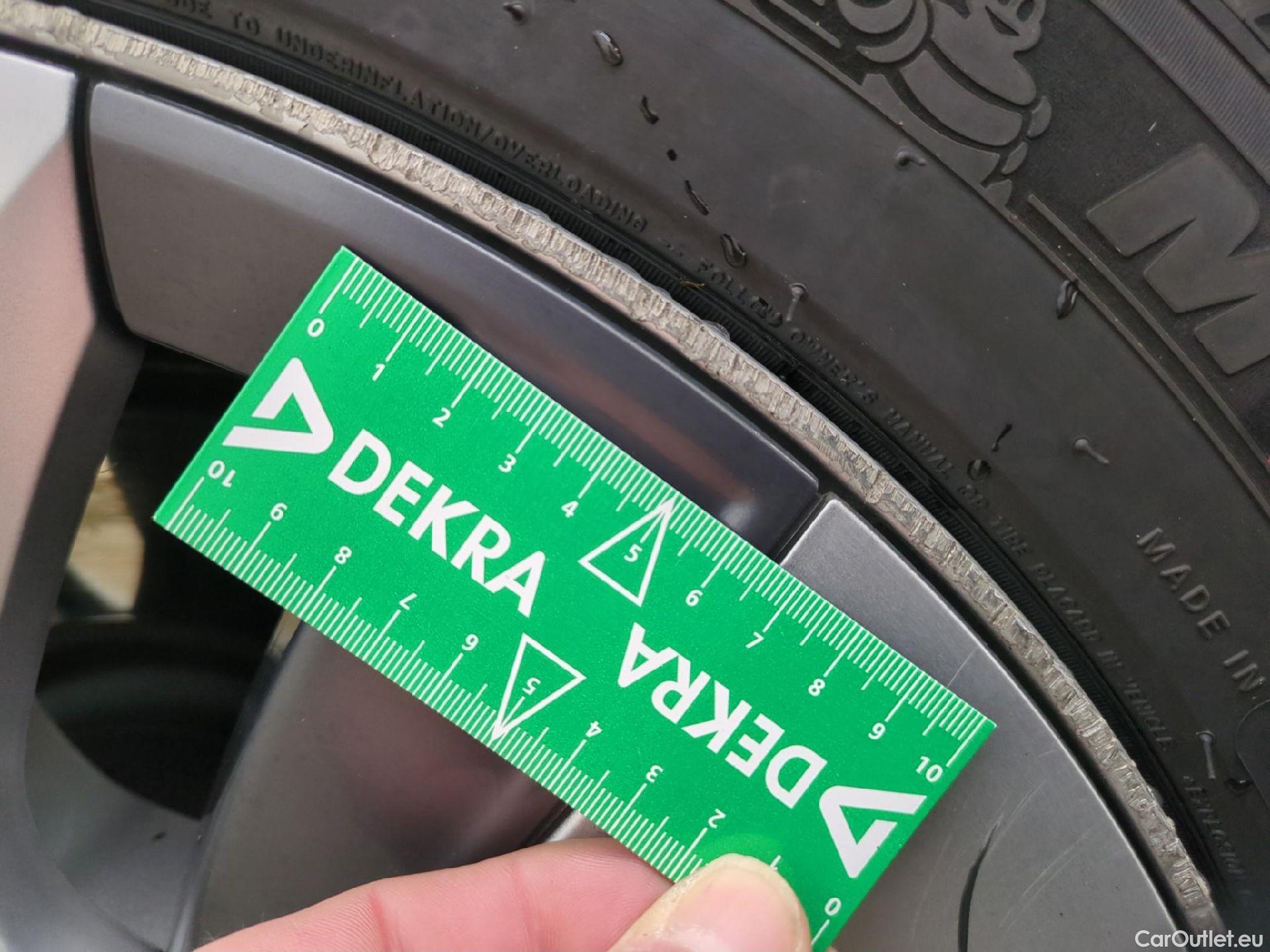  Tesla  Model Y TESLA  / 2020 / 5P / SUV Grand Autonomie Dual Motor AWD #19