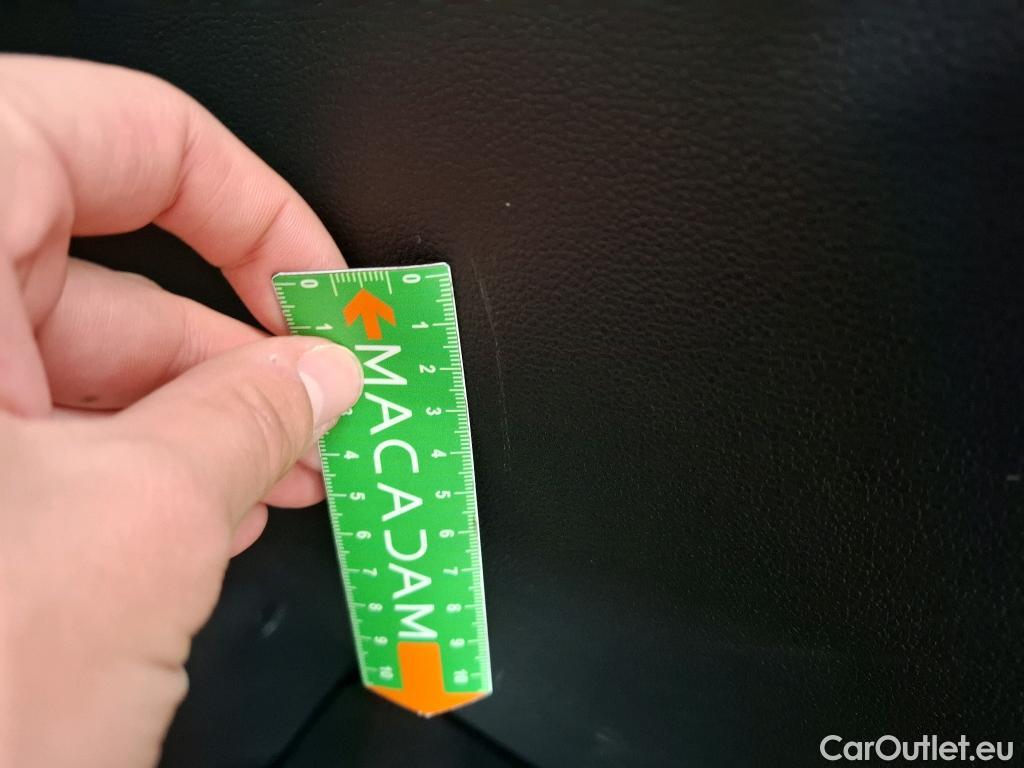  Volkswagen  T-ROC VOLKSWAGEN  / 2017 / 5P / SUV 1.5 TSI 150 EVO CARAT EXCLUSIVE DSG7 #2