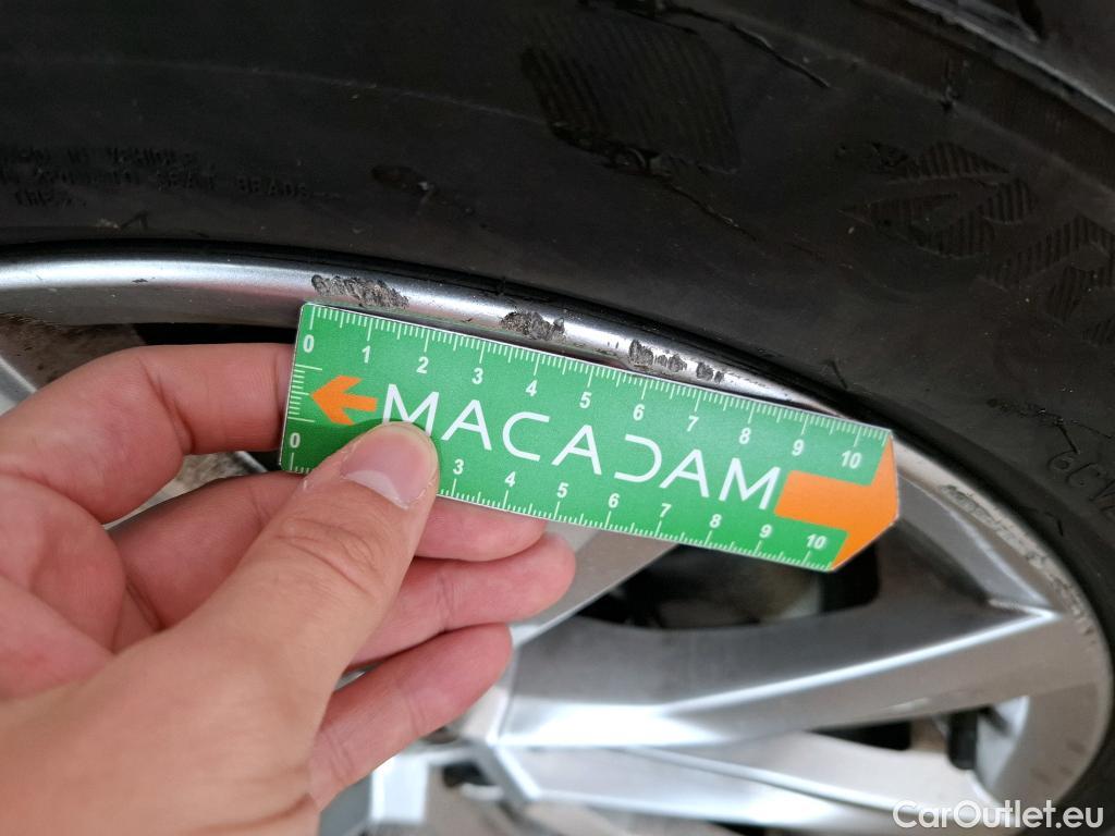  Volkswagen  T-ROC VOLKSWAGEN  / 2017 / 5P / SUV 1.5 TSI 150 EVO CARAT EXCLUSIVE DSG7 #12