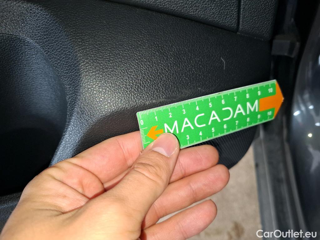  Volkswagen  T-ROC VOLKSWAGEN  / 2017 / 5P / SUV 1.5 TSI 150 EVO CARAT EXCLUSIVE DSG7 #4