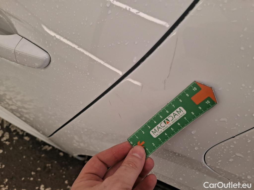  Peugeot  208  Hybrid 100 Premium 1.2 100CV BVA6 E6d #15