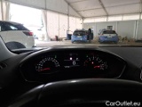  Peugeot  2008 PEUGEOT  / 2019 / 5P / CROSSOVER BLUEHDI 130 EAT8 ALLURE S/S AUT. #4