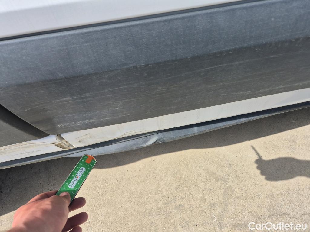  Ford  Transit FORD  / 2013 / 4P / furgón 350 96kW L3H2 Van Trend Delantera #17