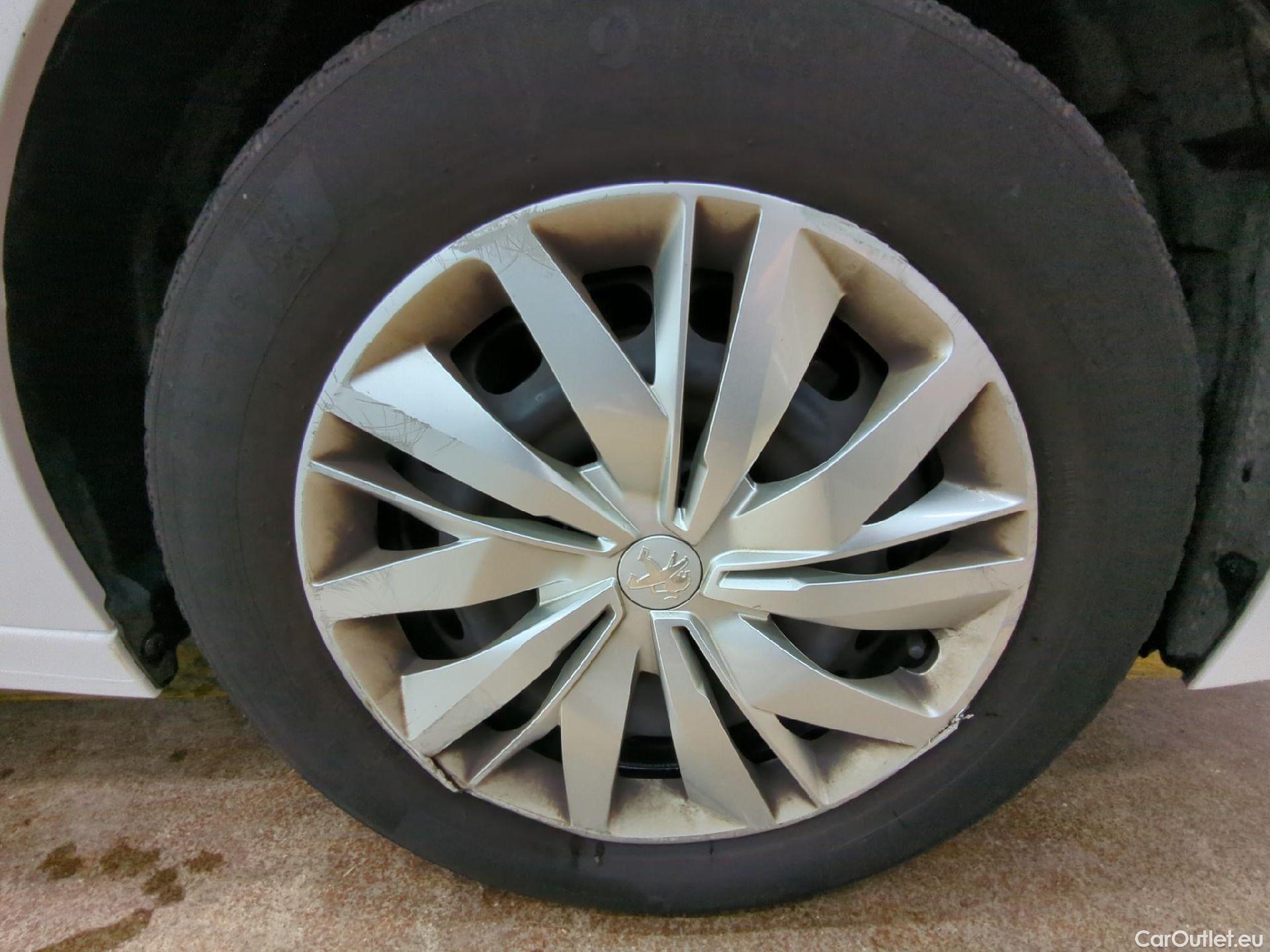  Peugeot  208  Premium 1.5 HDi 100CV BVM6 E6d #8