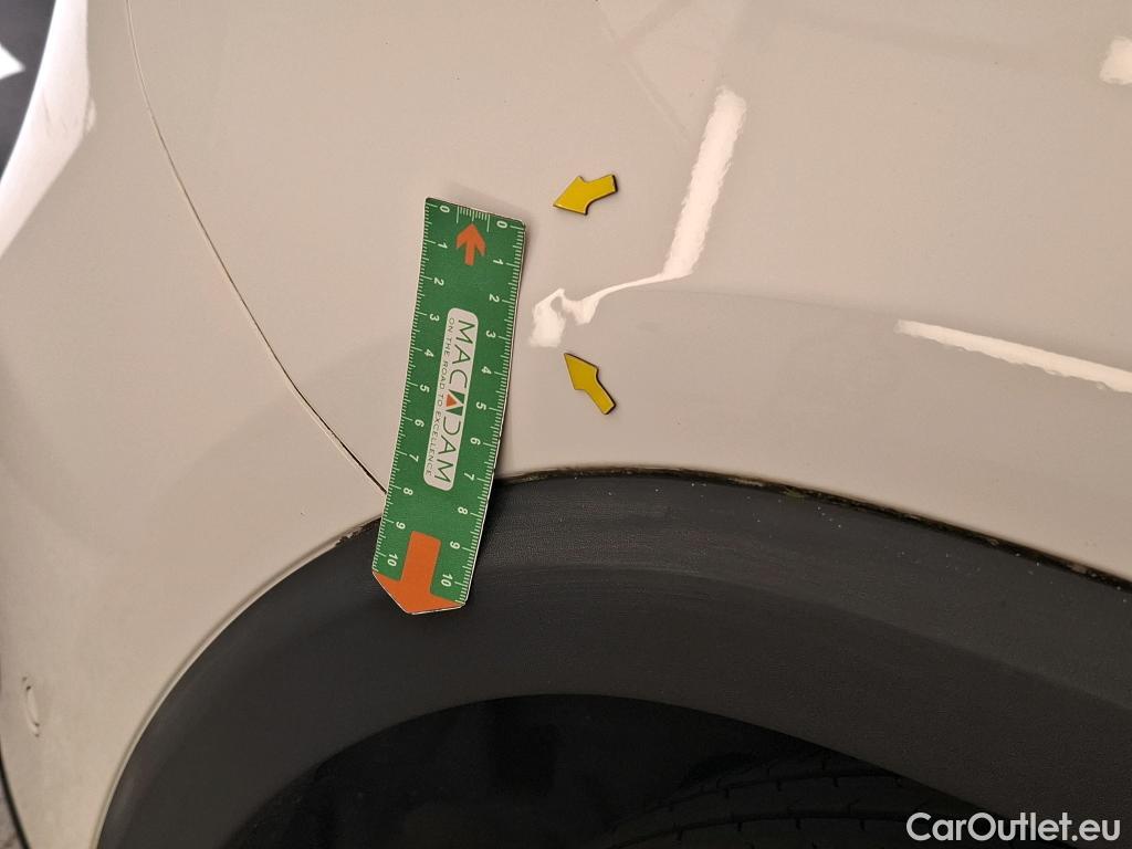  Mercedes  GLA MERCEDES-BENZ  / 2020 / 5P / SUV 1.3  200 PROGRESSIVE LINE DCT #15