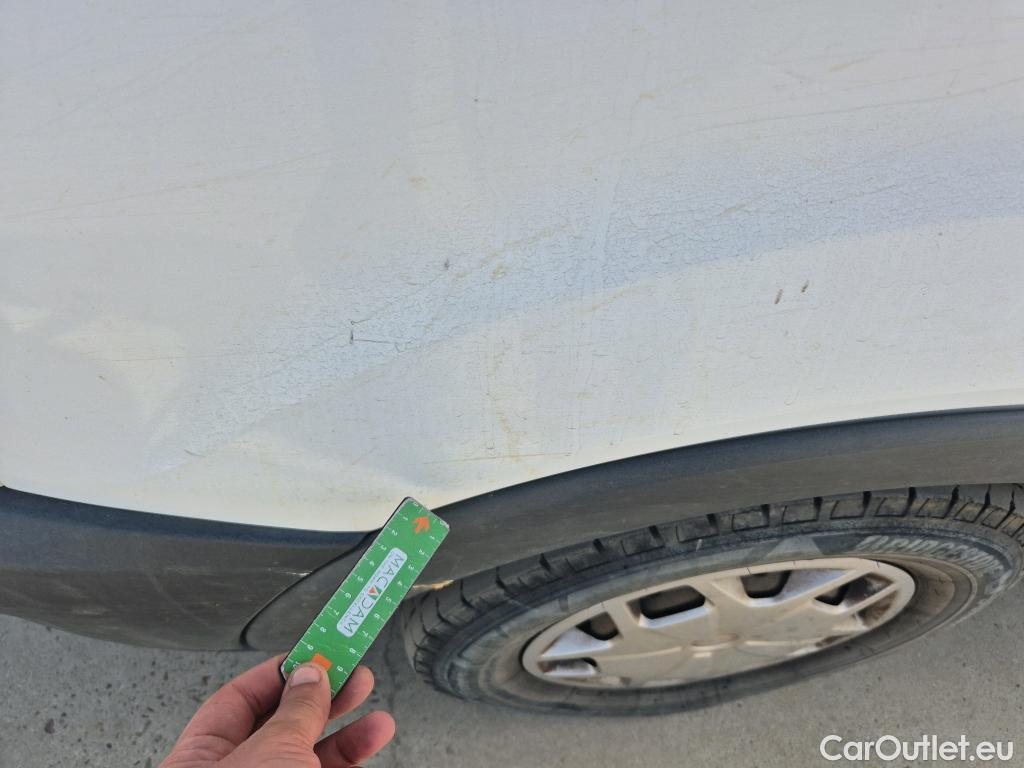  Ford  Transit FORD  / 2013 / 4P / furgón 350 96kW L3H2 Van Trend Delantera #68